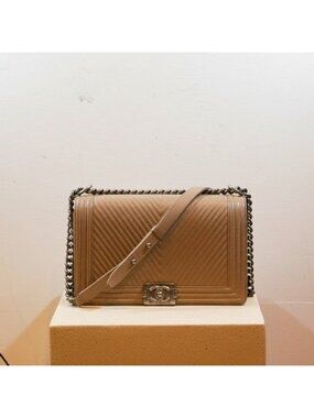 Chanel Le Boy Medium Chain Shoulder Bag